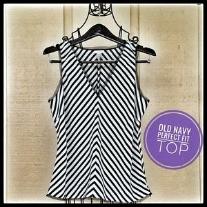 Old Navy 'Perfect Fit' Black and Cream Top